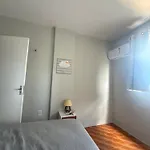 Apartamento Completo Com Vaga De Garagem A 200 Metros Da Praia